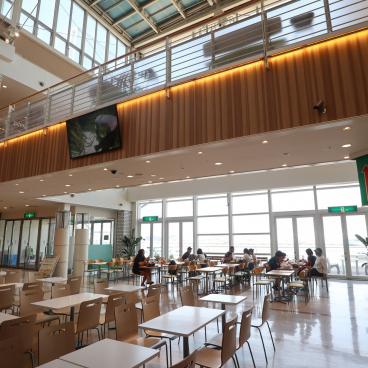 Tempozan (Osaka), espace Food Court du centre commercial Tempozan Marketplace