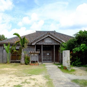 Yaimamura (Ishigaki), pavillon traditionnel Geion