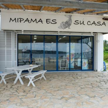 Plage Yonaha-Maehama (Miyako-jima), café-restaurant Mipama es su casa