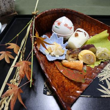 Chikuden Saryo (Taketa, Oita), dîner Kaiseki au ryokan en automne