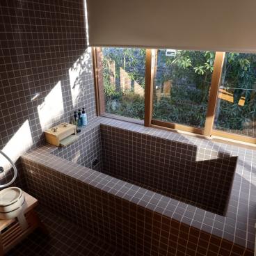 Kur Park Nagayu (Taketa, Oita), intérieur d'un cottage