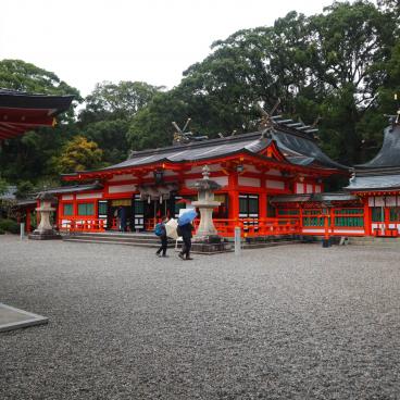 Kumano Hayatama Taisha, pavillons de l'enceinte sacrée du sanctuaire