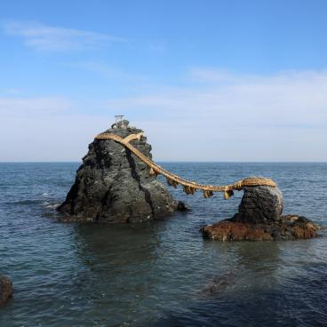 Meoto Iwa (Ise), les Rochers mariés du sanctuaire Futami Okitama