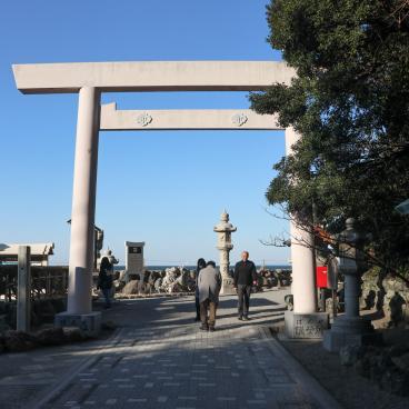 Meoto Iwa (Ise), porte Torii du sanctuaire Futami Okitama