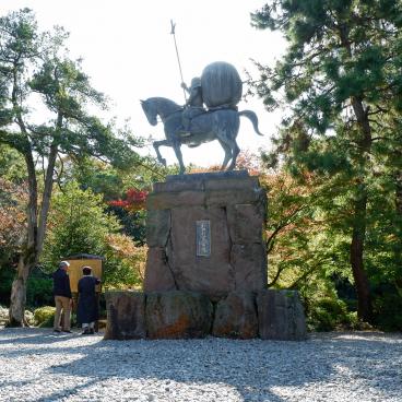 Kanazawa, statue de Toshiie Maeda au sanctuaire Oyama-jinja