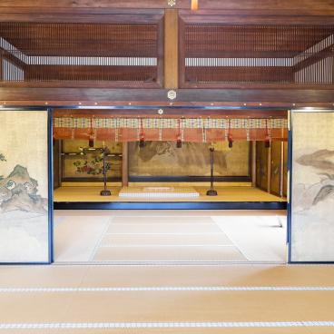 Shogo-in (Kyoto), intérieur du pavillon Shinden avec peintures sur portes Fusuma
