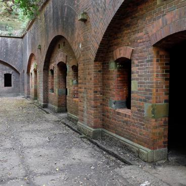 Tomogashima (Wakayama), ruines de la 3e batterie de canons sur l'île Okinoshima 2
