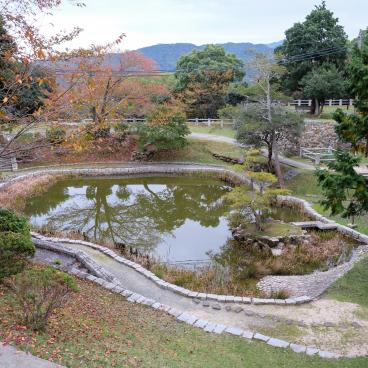 Château de Sumoto (Awaji), étang Tsukino-ike
