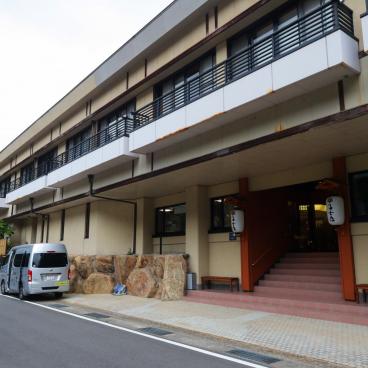 Kawayu Onsen Fujiya (Kumano Kodo), façade de l'établissement