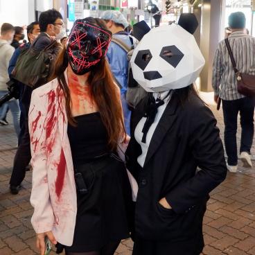 Shibuya (Tokyo), Cosplay The Purge et panda pour Halloween