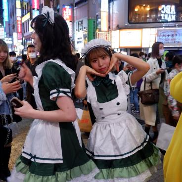 Shibuya (Tokyo), Cosplay serveuse japonaise pour Halloween
