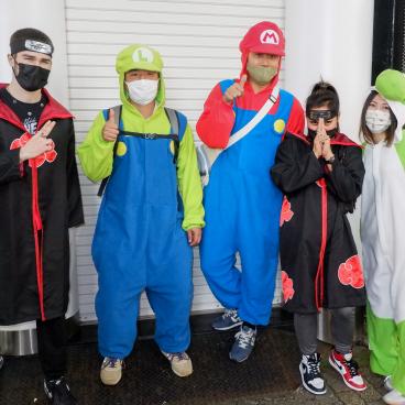 Shibuya (Tokyo), Cosplay Naruto et Mario pour Halloween