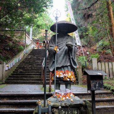 Tanukidani-san Fudo-in (Kyoto), statue du moine Omukae Daishi