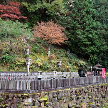 Tanukidani-san Fudo-in (Kyoto), statues bouddhistes dont Jizo