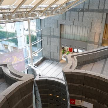 Caretta Shiodome (Tokyo), intérieur du centre commercial