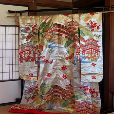 Hinjitsukan (Ise), exposition de kimono