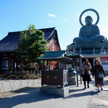 Takaoka (Toyama), temple Daibutsu-ji et statue de Bouddha Amida en cuivre