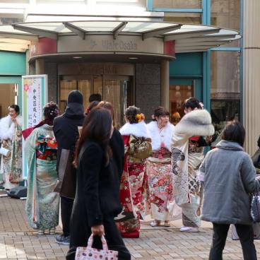 vSeijin no hi, jeunes japonaises en kimono pour la fête de la majorité 2