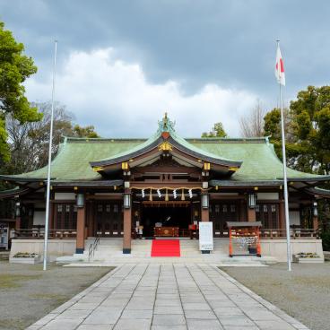 Osaka Gokoku-jinja, pavillon de culte Haiden du sanctuaire