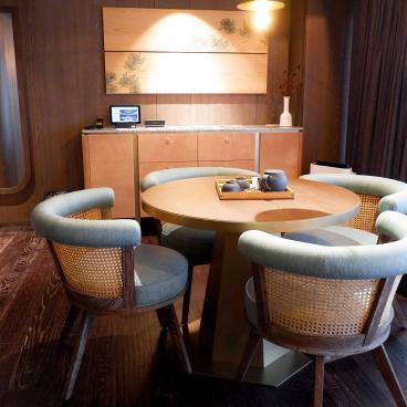 Good Nature Hotel (Kyoto), coin salon de la chambre de luxe Higashiyama Terrace Suite