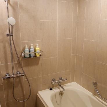 Good Nature Hotel (Kyoto), salle de bains de la chambre Superior Twin