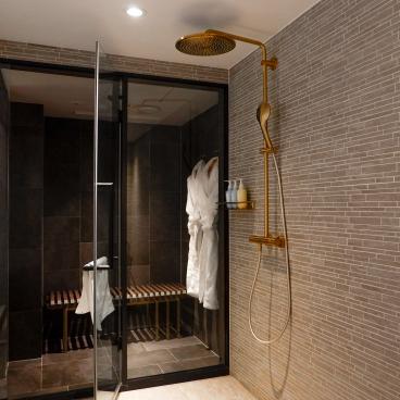 Good Nature Hotel (Kyoto), salle de bains de la chambre de luxe Higashiyama Terrace Suite