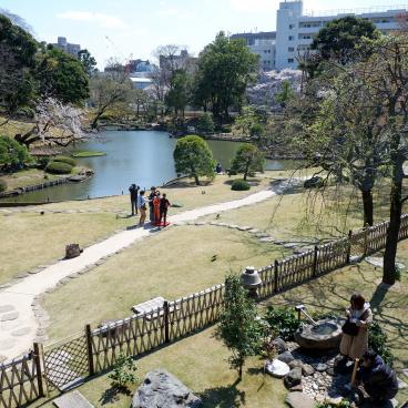 Jardin de Shin-Edogawa (Tokyo), vue depuis l'étage supérieur de la maison Shoseikaku