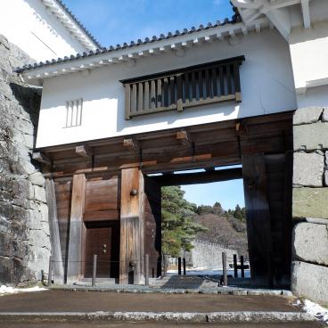 Nihonmatsu (Fukushima), porte Minowa du château restaurée