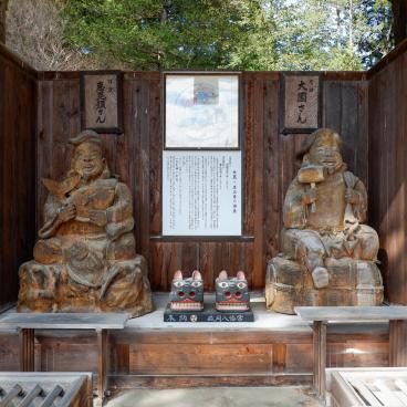 Morioka Hachiman-gu, statues de Ebisu et Daikokuten