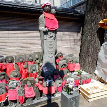 Sugamo (Tokyo), statues de Jizo dans le temple Kogan-ji