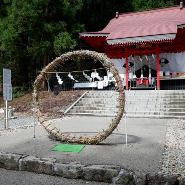 Lac Tazawa-ko (Akita), sanctuaire Goza-no-ishi