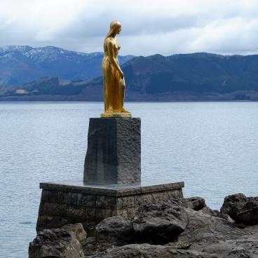 Lac Tazawa-ko (Akita), statue de Tatsuko
