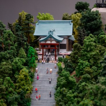 Small Worlds Tokyo (Odaiba), monde Sailor Moon et sanctuaire en miniature