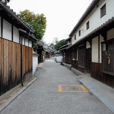 Triennale de Setouchi, île Honjima, rue du quartier portuaire traditionnel