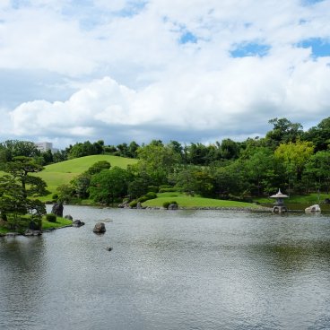 Parc Expo'70 (Osaka), plan d'eau du jardin japonais