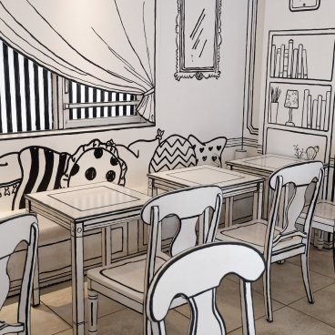 2D Cafe (Tokyo), décoration bande-dessinée noir et blanc de la salle de restauration 2