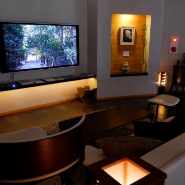 Basaratei (Shima, Ise), salon octogonal "aoi" du ryokan