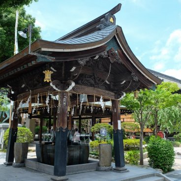 Kushida-jinja (Fukuoka), pavillon des ablutions Chozuya du sanctuaire