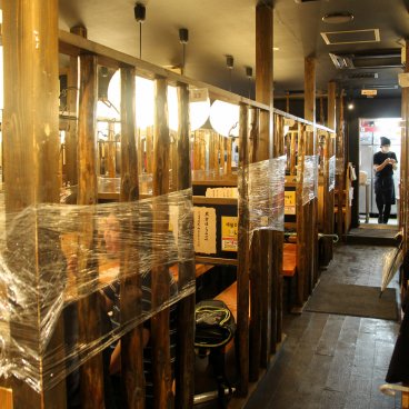 Torikizoku Shinjuku Kuyakusho-dori (Tokyo), salle du restaurant