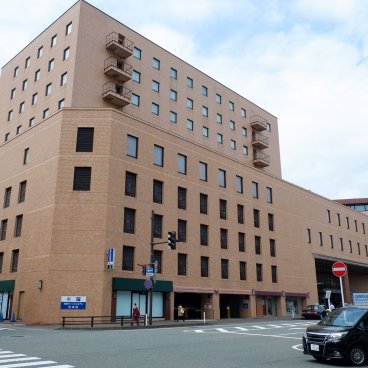 Akita Castle Hotel, vue sur la façade de l'hôtel