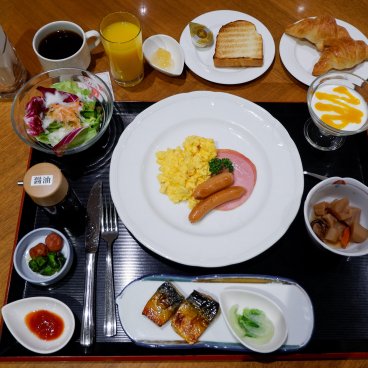 Akita Castle Hotel, petit-déjeuner à l'occidental et japonais