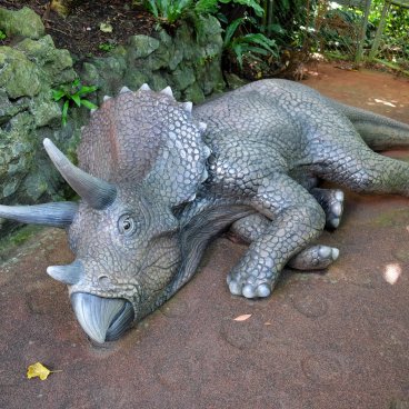  Dino Park (Nago, Okinawa), tricératops dans le parc