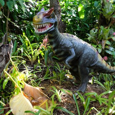 Dino Park (Nago, Okinawa), maquette de dinosaure dans la forêt de Yanbaru 5