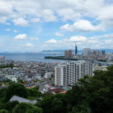 Washio Atago-jinja (Fukuoka), panorama sur la ville et la baie de Hakata