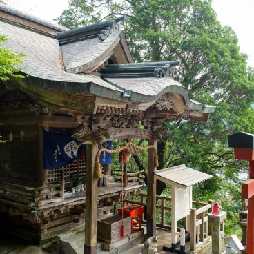 Yutoku Inari-jinja (Kashima, Saga), sanctuaire Myobu à flanc de montagne