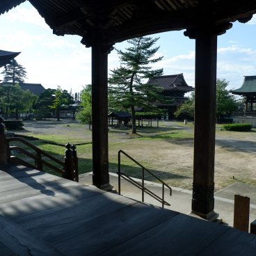 Inami (Nanto, Toyama), vue depuis les pavillons du temple Zuisen-ji 2