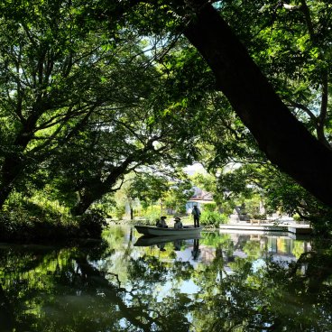 Yanagawa (Fukuoka), croisière Kawakudari sous les arbres en été