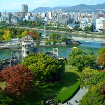Hiroshima Orizuru Tower, vue panoramique sur le dôme de Genbaku et le parc de la Paix