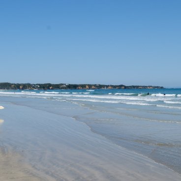 Shima (péninsule d'Ise, Mie), surfeurs sur les plages de Koushirahama et Ago-no-matsubara