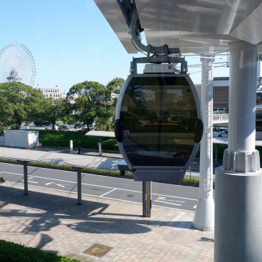 Yokohama Air Cabin, vue sur une cabine du téléphérique pendant le trajet aérien